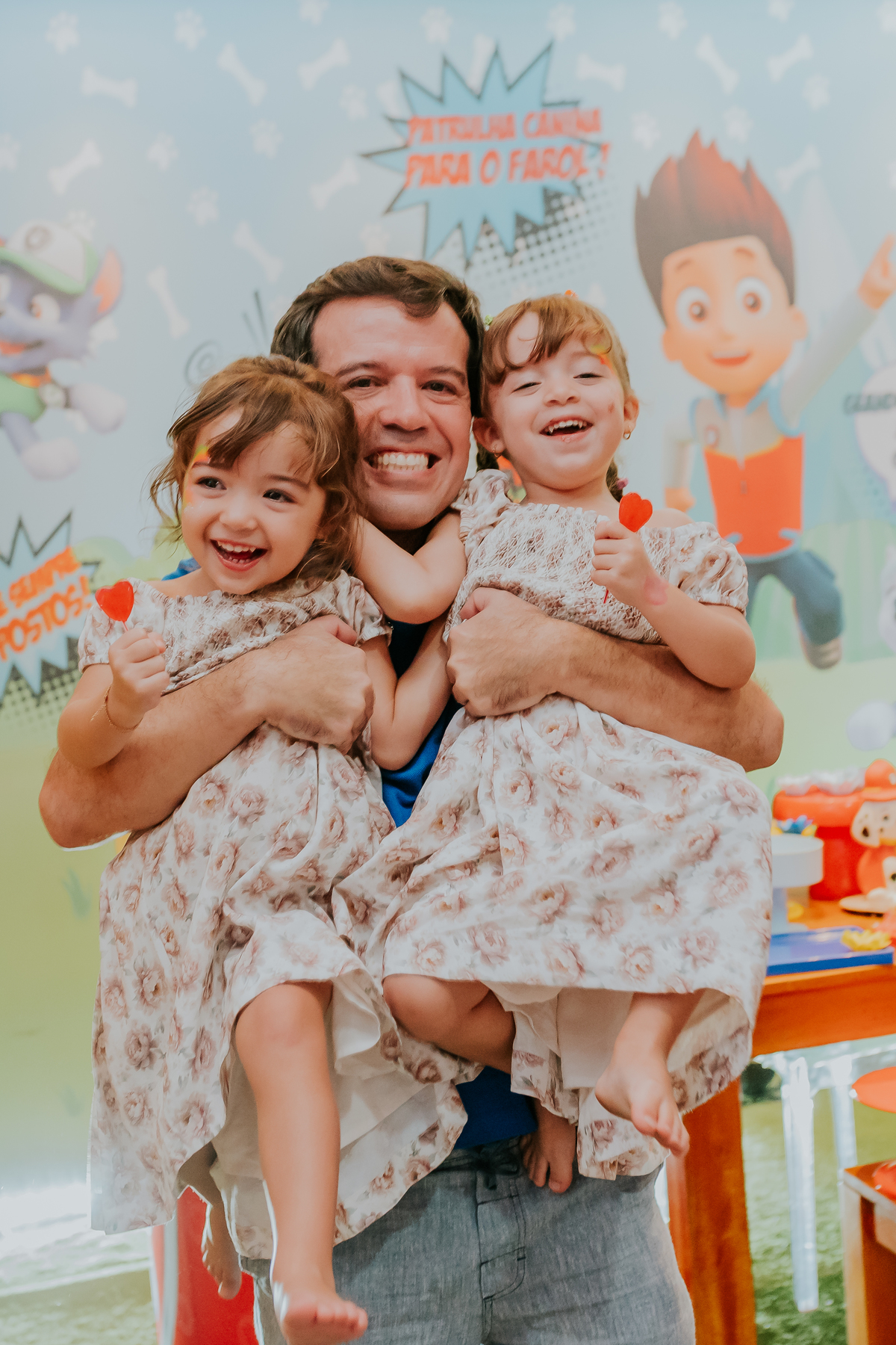 fotografia festa infantil folia encantada Rio de Janeiro barra da Tijuca fotografa de familia 3 irmaos