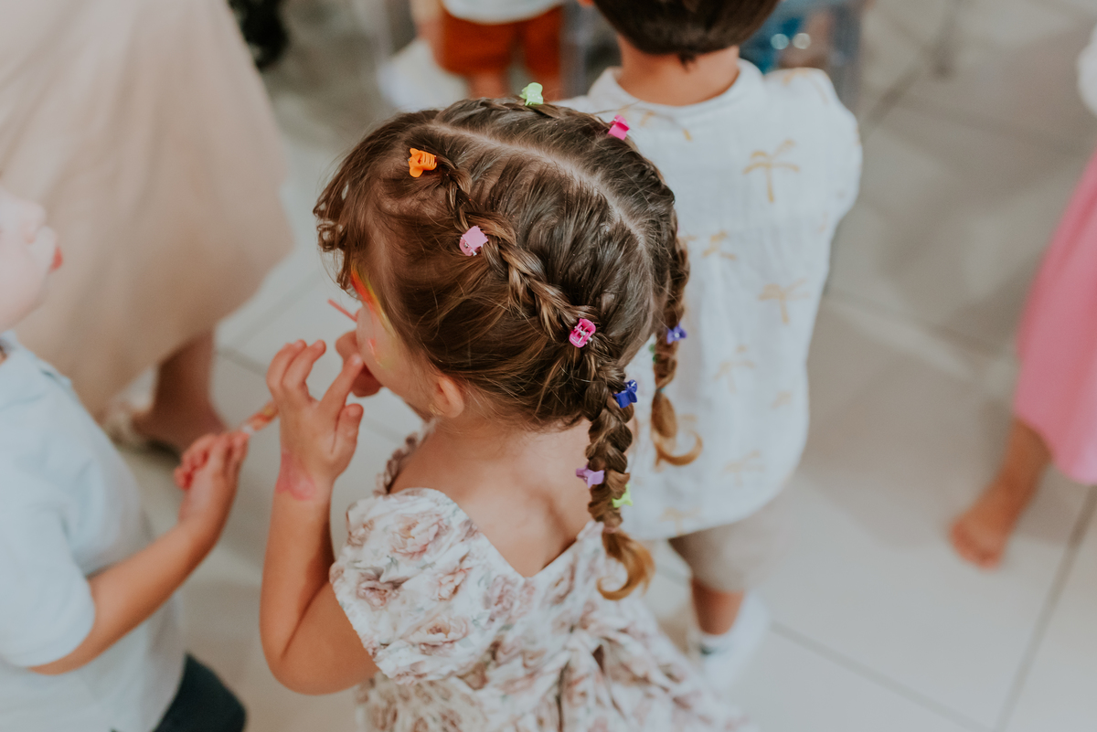 fotografia festa infantil folia encantada Rio de Janeiro barra da Tijuca fotografa de familia 3 irmaos