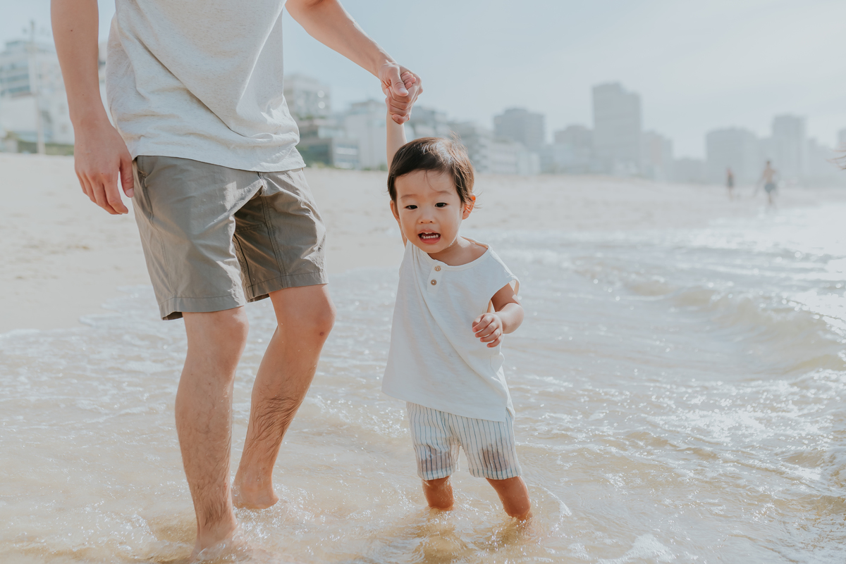 fotografia ensaio familia externo praia Leblon Ipanema Rio de Janeiro fotografa bruna Guerson japoneses orientais 