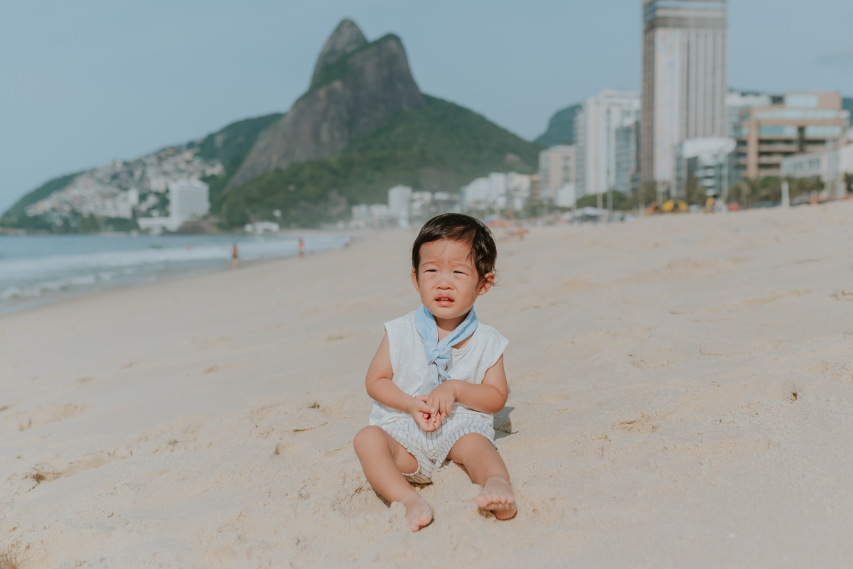 fotografia ensaio familia externo praia Leblon Ipanema Rio de Janeiro fotografa bruna Guerson japoneses orientais 