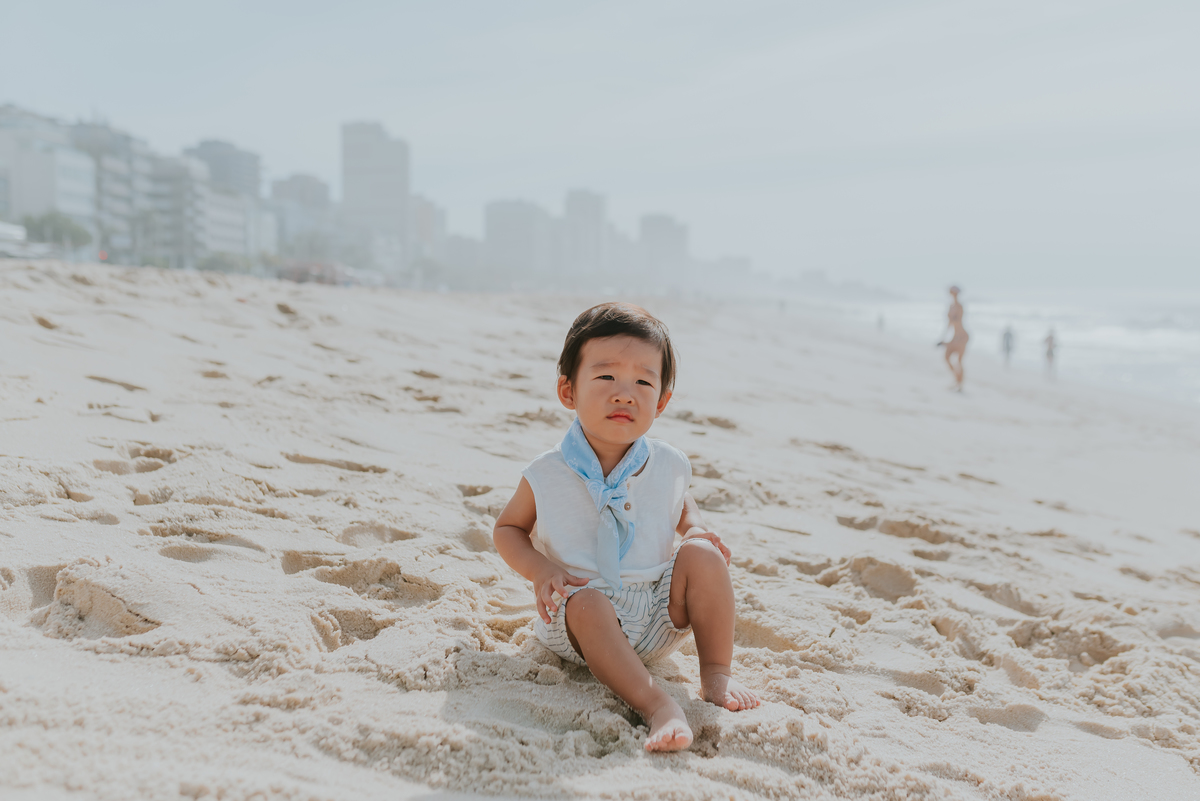 fotografia ensaio familia externo praia Leblon Ipanema Rio de Janeiro fotografa bruna Guerson japoneses orientais 