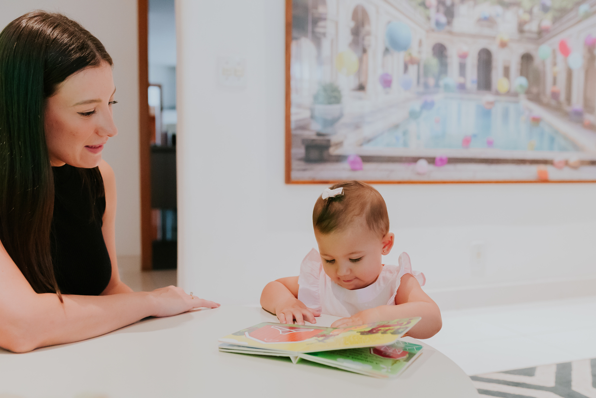 fotografa familia ensaio em casa acompanhamento trimestral bebe Cecilia fotografia Rio de Janeiro 