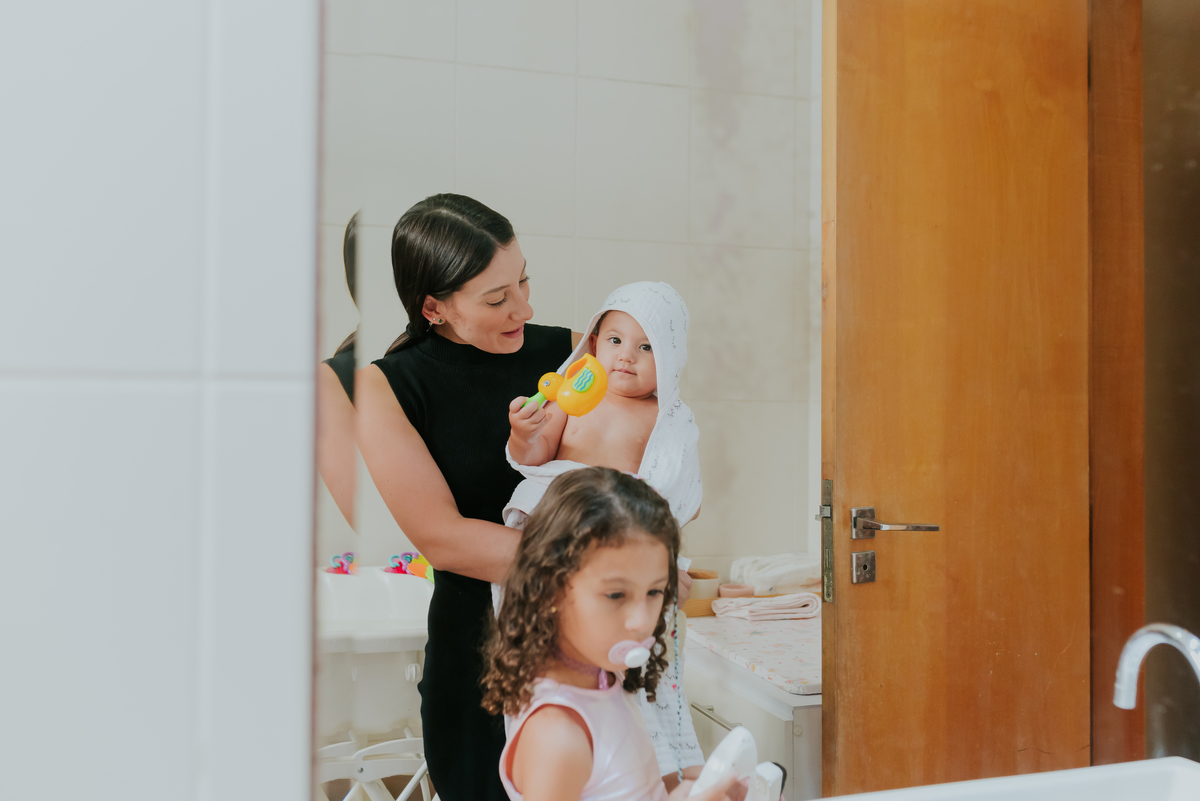 fotografa familia ensaio em casa acompanhamento trimestral bebe Cecilia fotografia Rio de Janeiro 