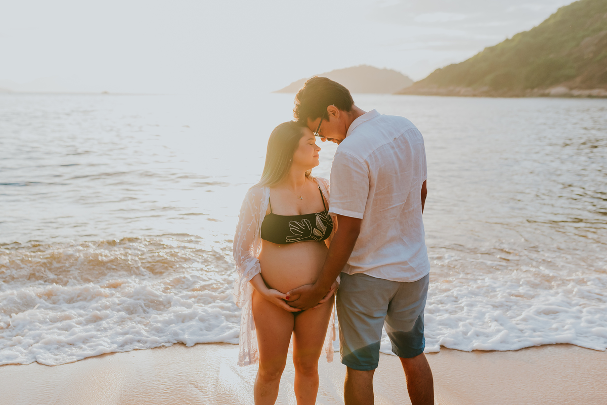 fotografia ensaio gestante externo nascer do sol praia vermelha urca rio de janeiro fotografa familia bruna Guerson 