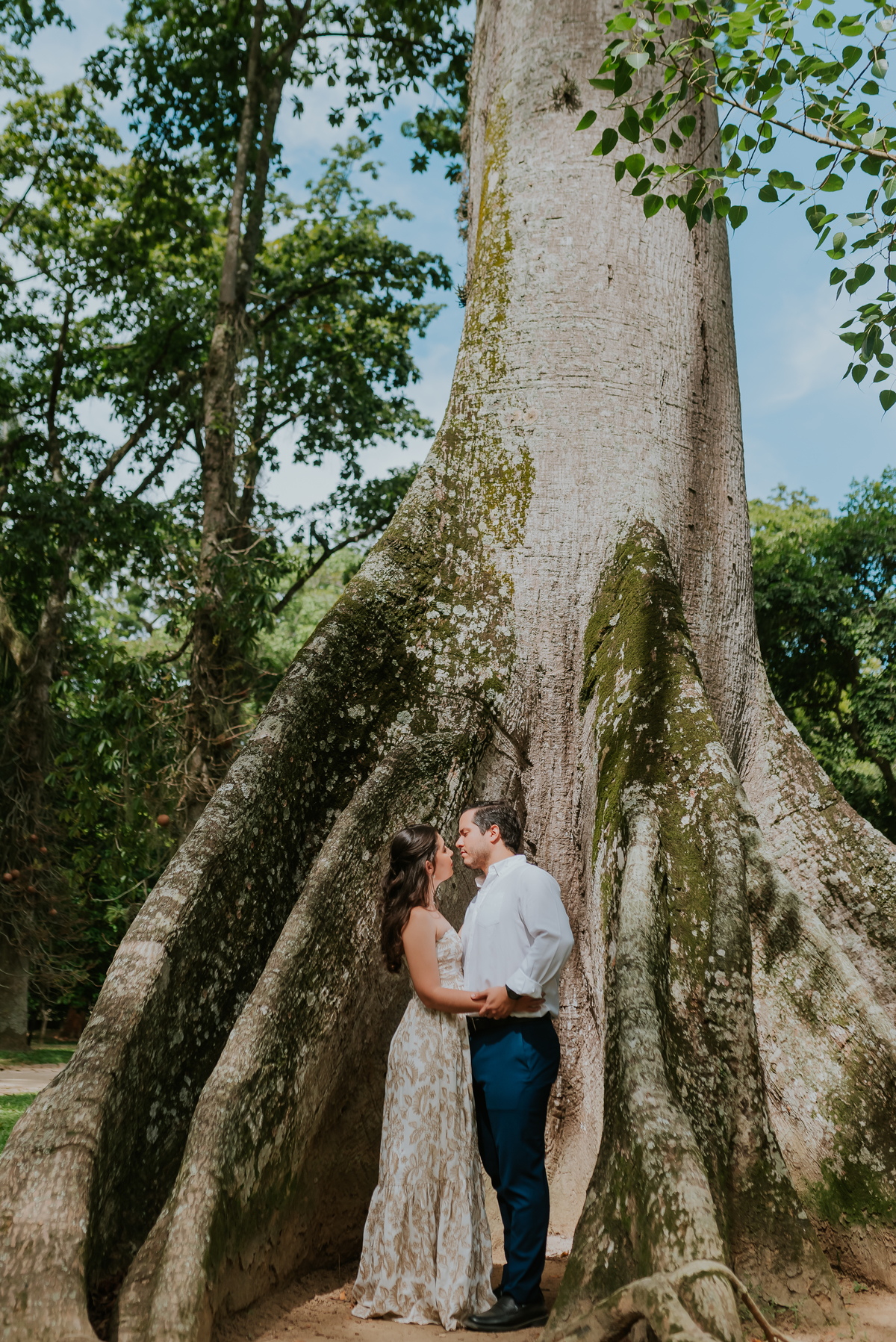 fotografa ensaio externo fotografia casal jardim botânico Rio de Janeiro bruna Guerson natureza 