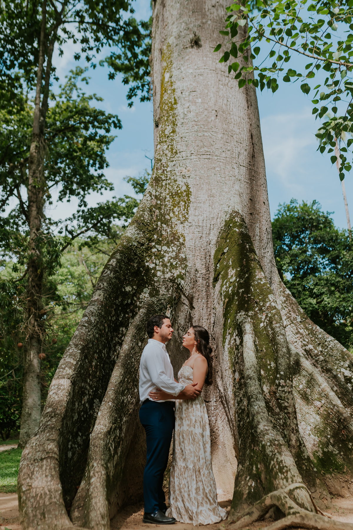 fotografa ensaio externo fotografia casal jardim botânico Rio de Janeiro bruna Guerson natureza 