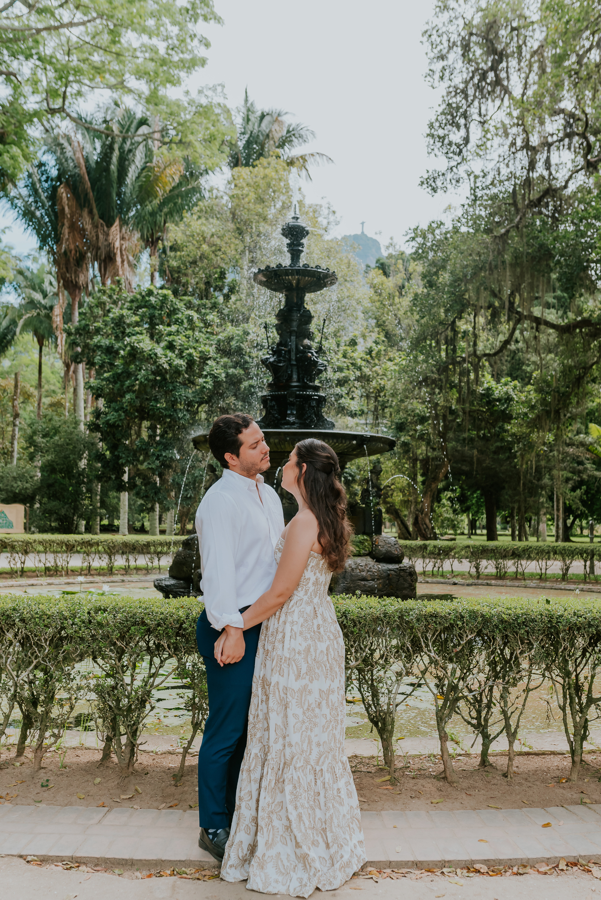 fotografa ensaio externo fotografia casal jardim botânico Rio de Janeiro bruna Guerson natureza 