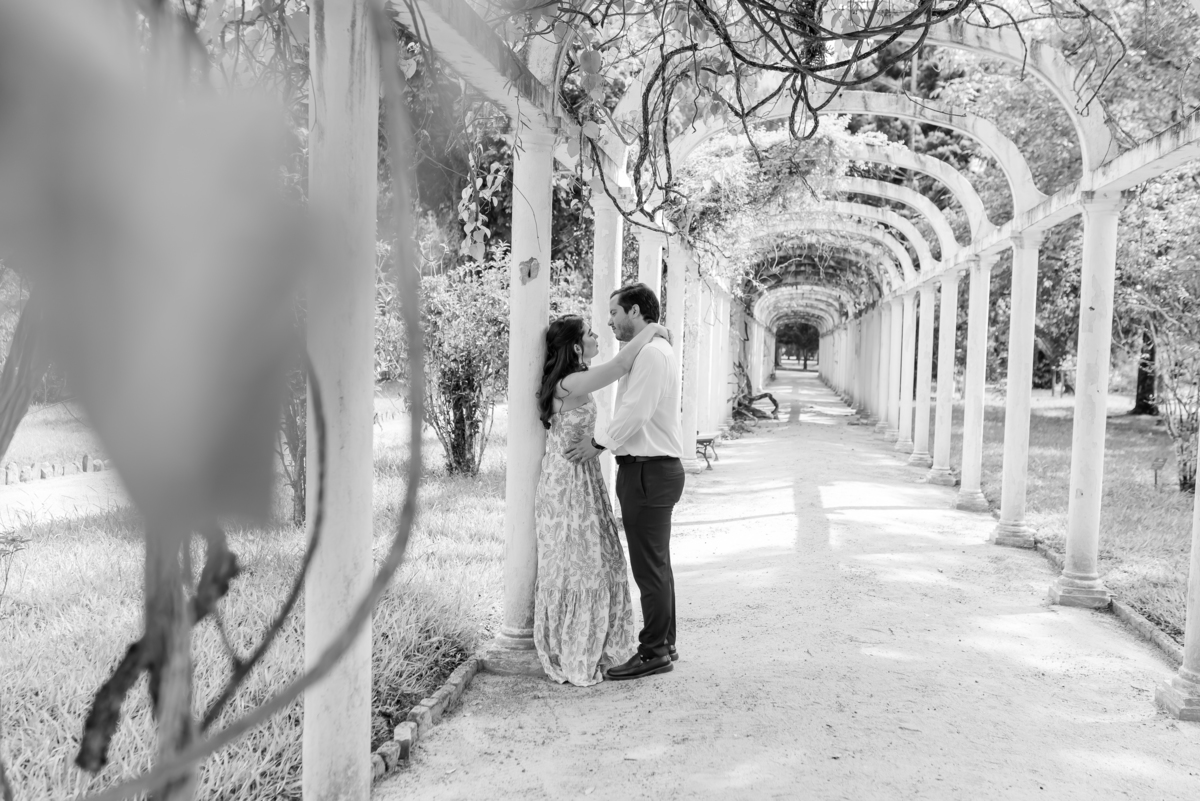 fotografa ensaio externo fotografia casal jardim botânico Rio de Janeiro bruna Guerson natureza 
