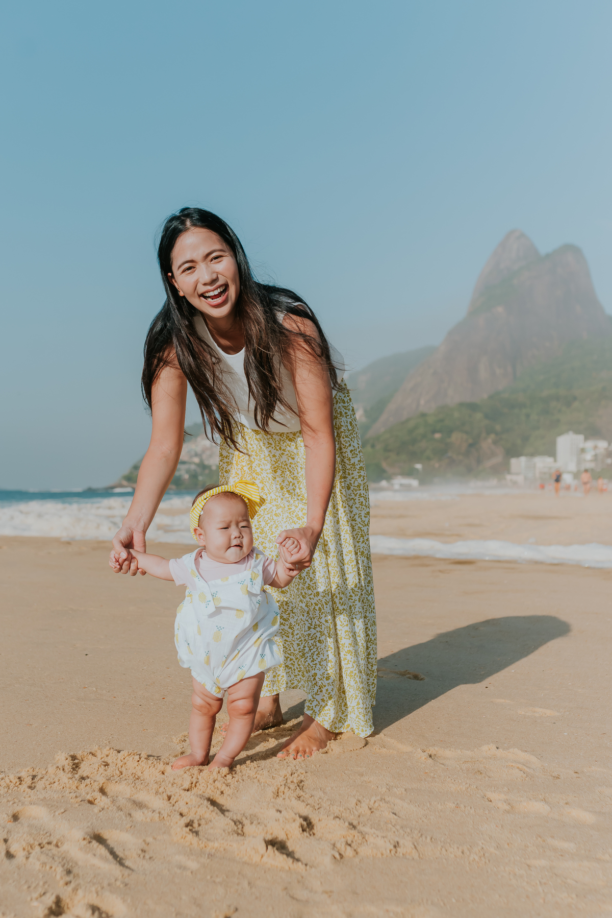 fotografia ensaio familia externo praia Leblon posto 11 Ipanema Rio de Janeiro fotografa de familia japoneses 