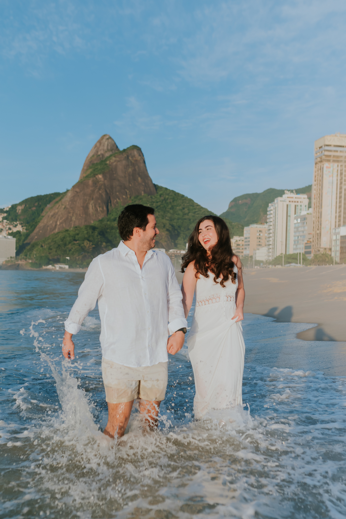 fotografia ensaio casal praia Leblon Ipanema Rio de Janeiro amanhecer fotografa rj sessão externa 