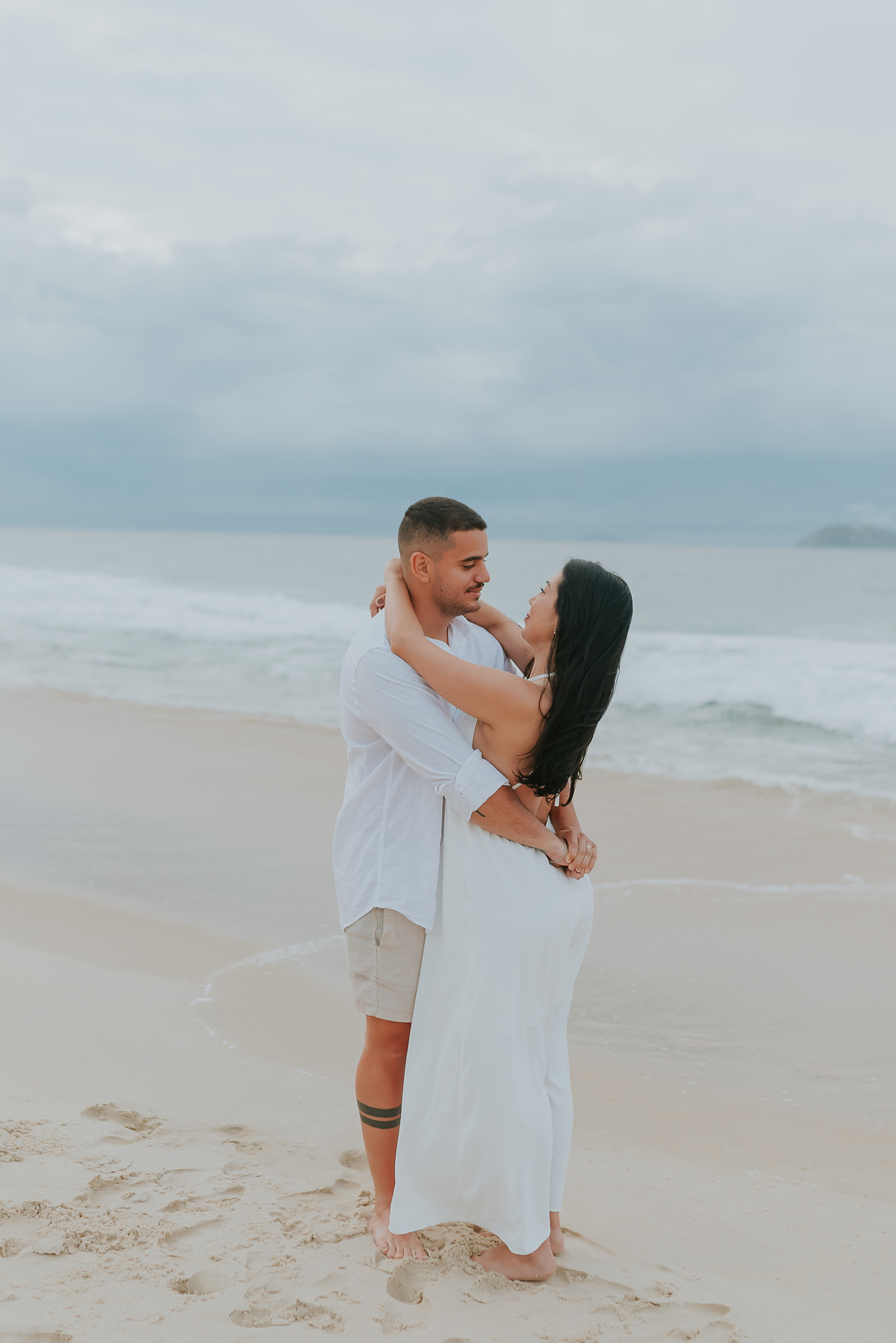 fotografia ensaio casal externo praia Leblon Ipanema Rio de Janeiro fotografa bruna Gerson 