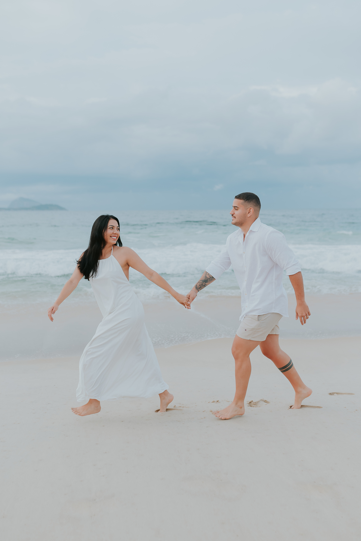 fotografia ensaio casal externo praia Leblon Ipanema Rio de Janeiro fotografa bruna Guerson 