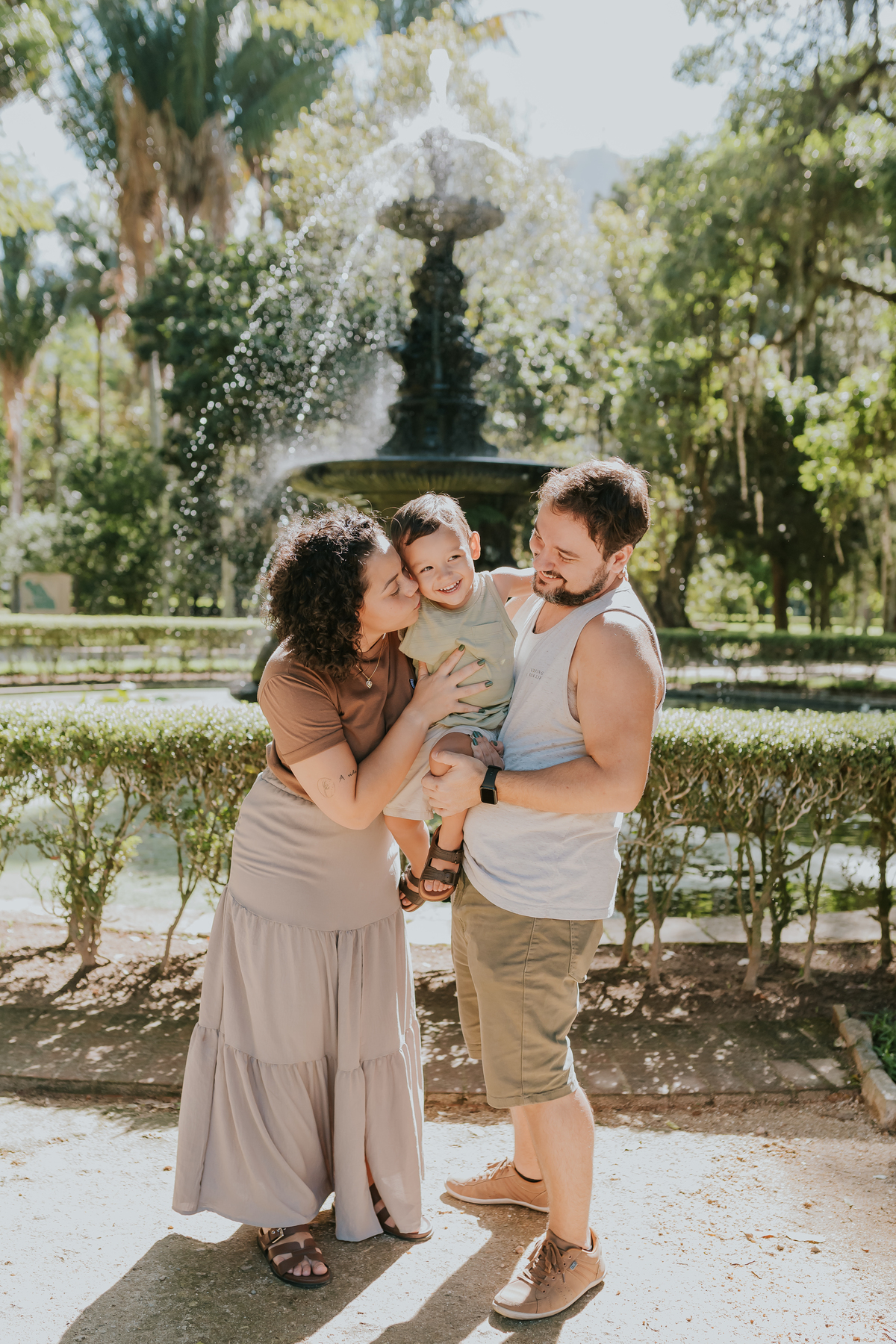 fotografia ensaio externo familia fotografa jardim botanico Rio de Janeiro dia das mães Wanessa e Nicolas natureza