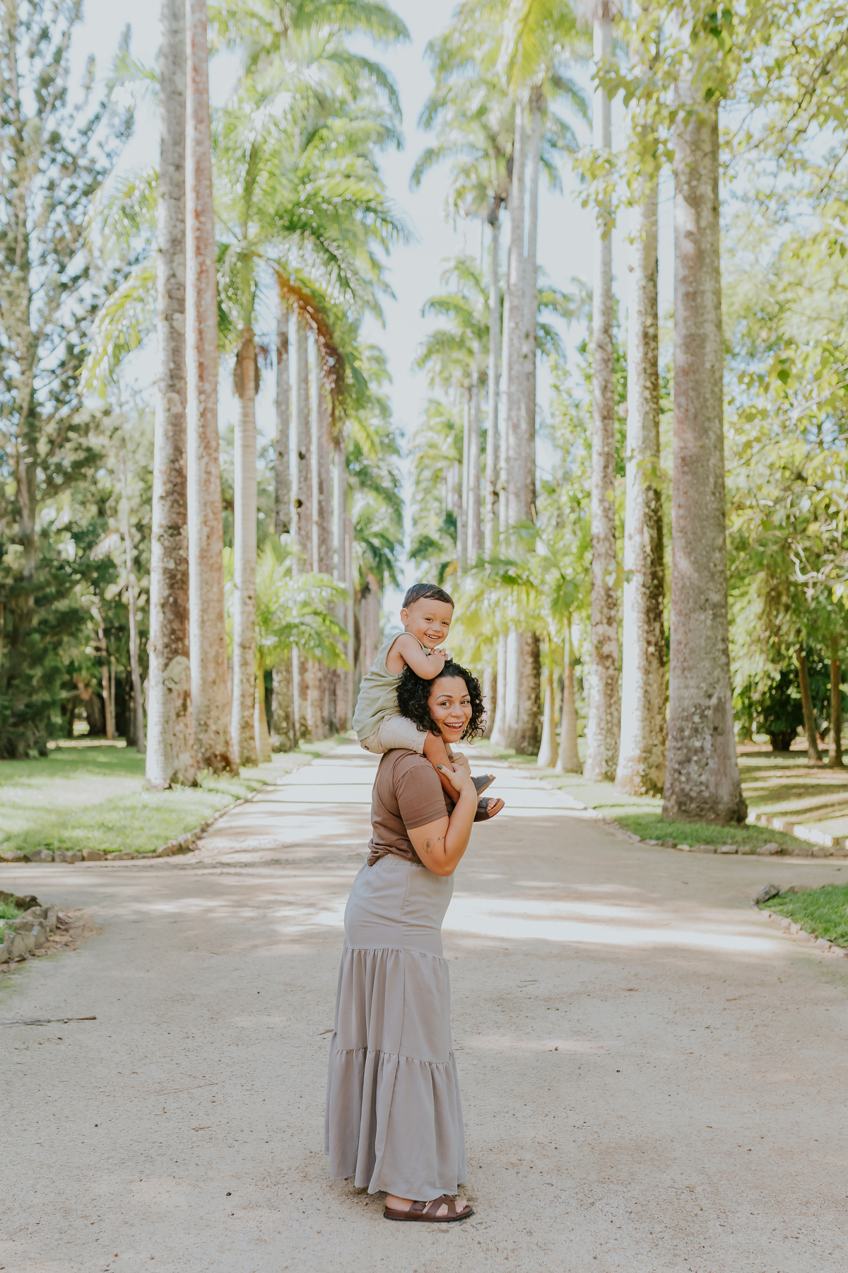 fotografia ensaio externo familia fotografa jardim botanico Rio de Janeiro dia das mães Wanessa e Nicolas natureza