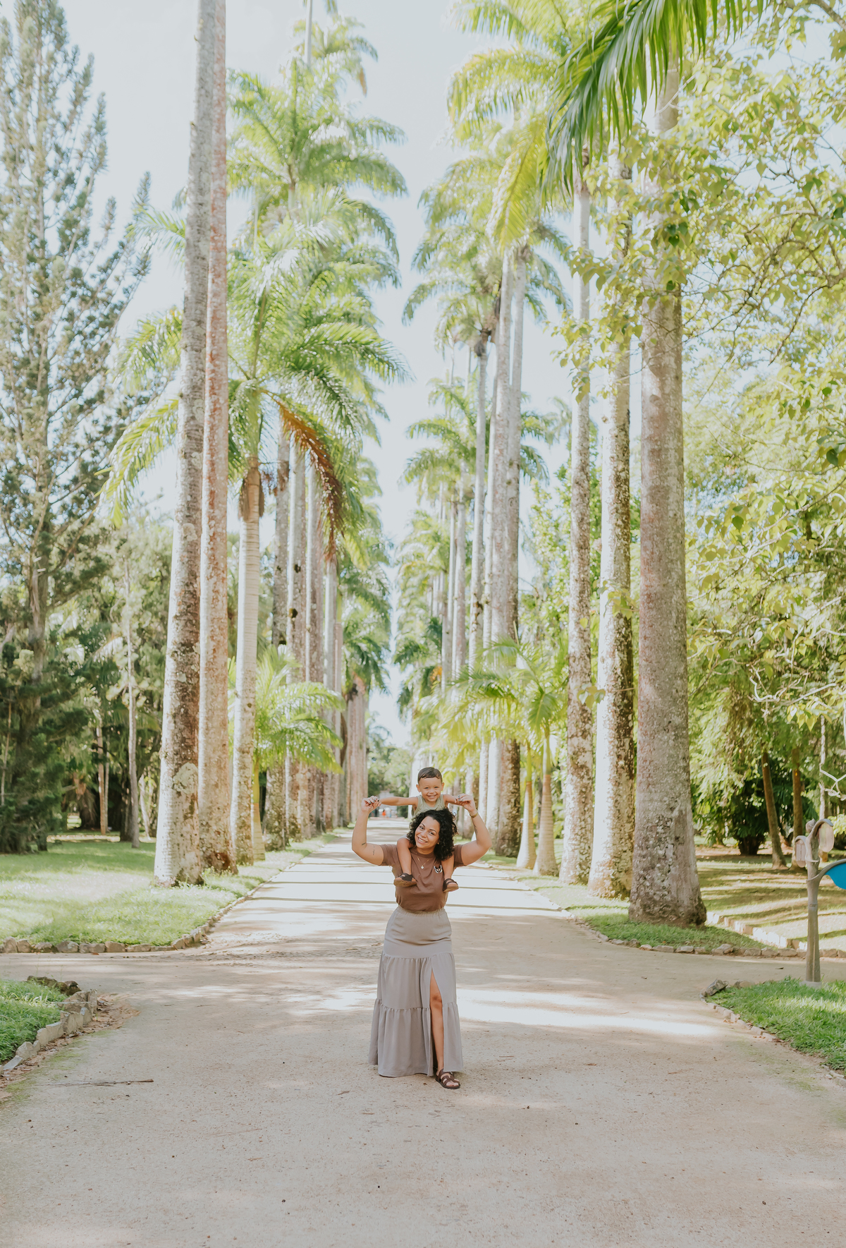 fotografia ensaio externo familia fotografa jardim botanico Rio de Janeiro dia das mães Wanessa e Nicolas natureza