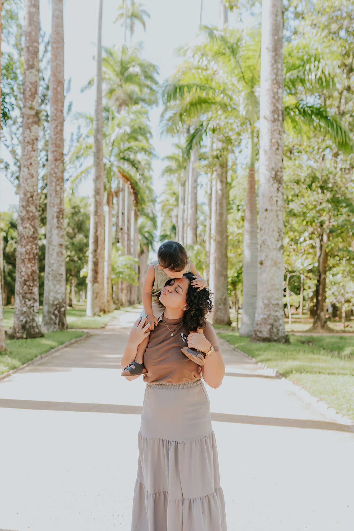 fotografia ensaio externo familia fotografa jardim botanico Rio de Janeiro dia das mães Wanessa e Nicolas natureza