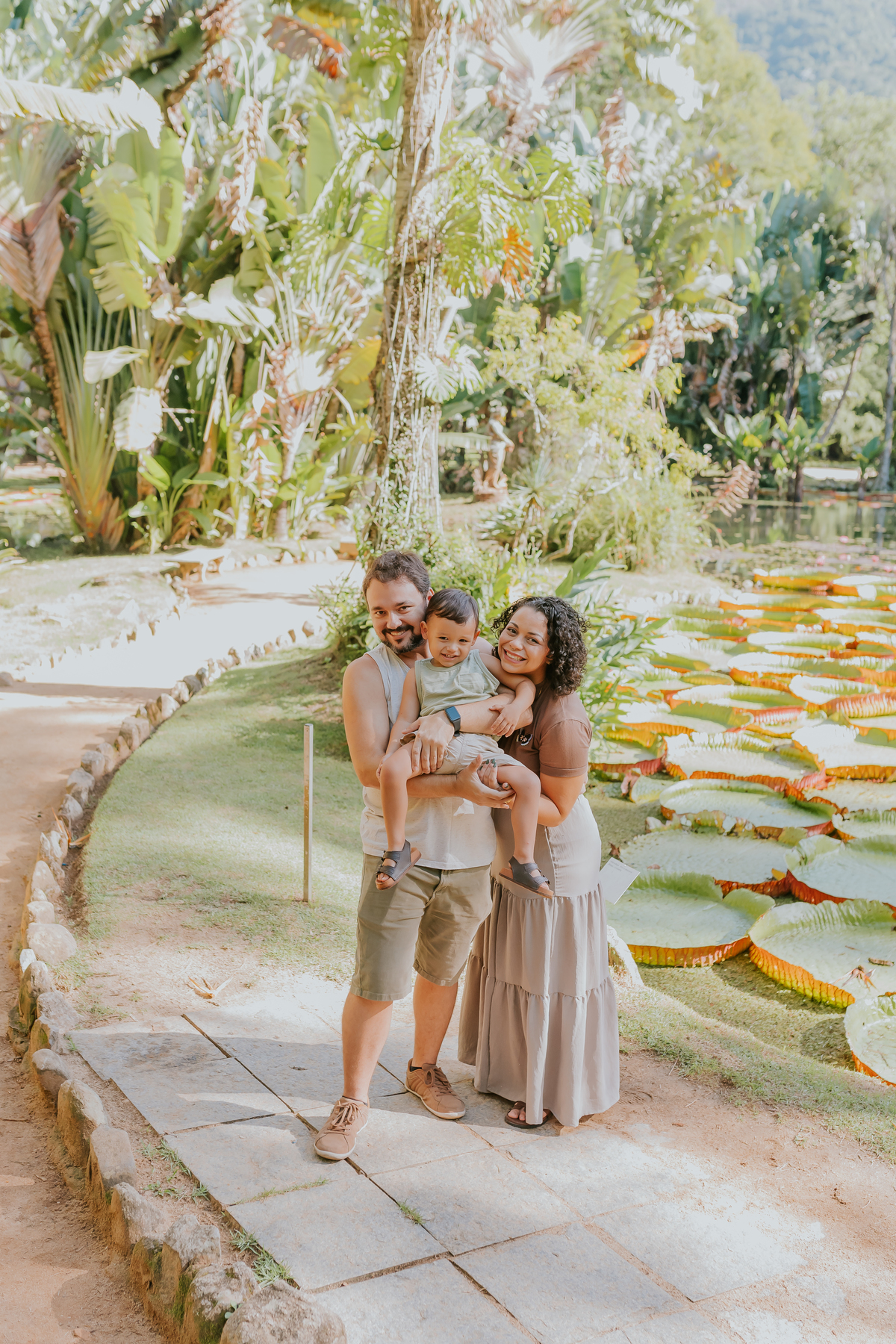 fotografia ensaio externo familia fotografa jardim botanico Rio de Janeiro dia das mães Wanessa e Nicolas natureza