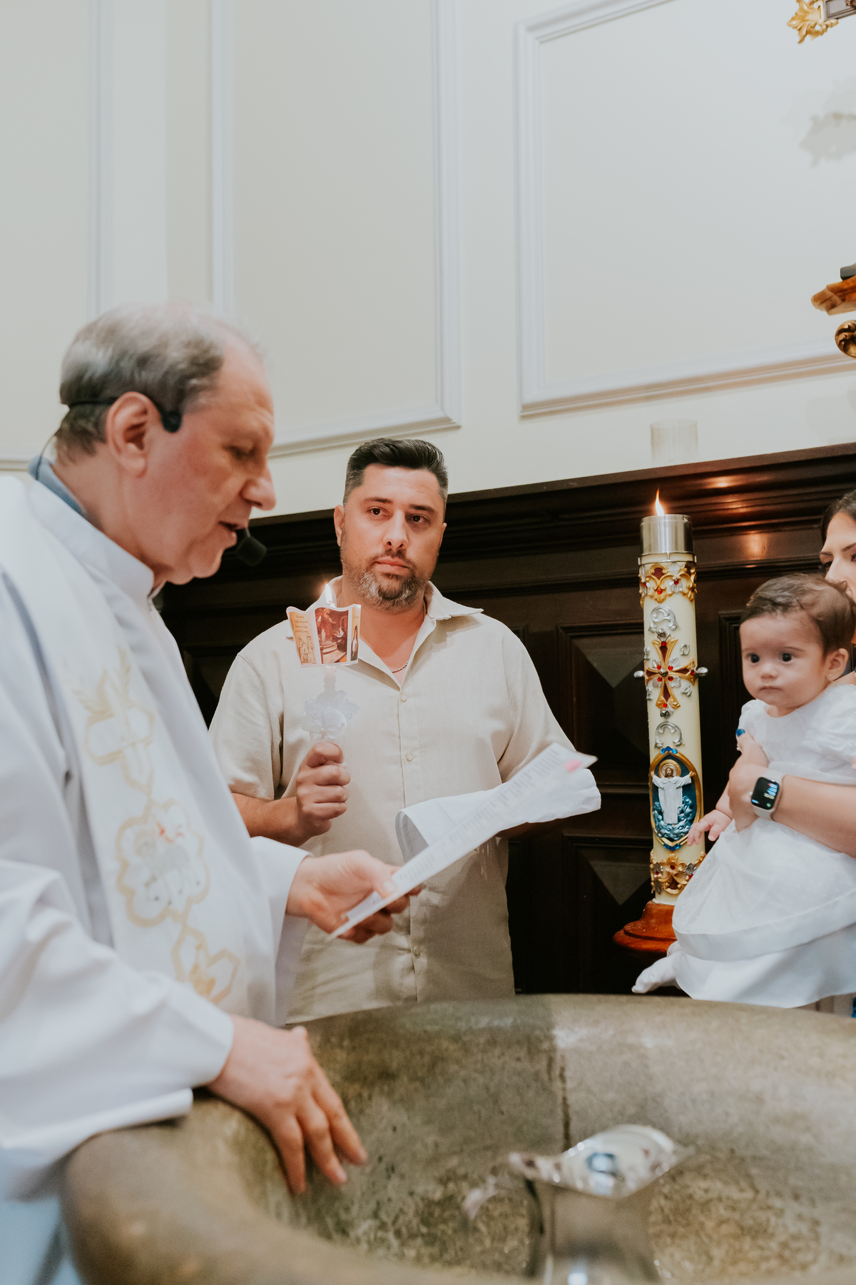 fotografia batizado batismo isis lagoa rodrigo de Freitas paroquia santa margarida maria Rio de Janeiro fotografa família