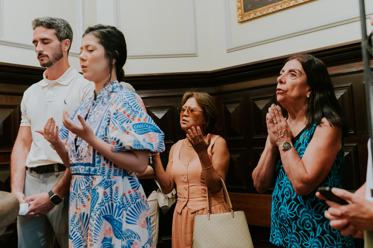 fotografia batizado batismo isis lagoa rodrigo de Freitas paroquia santa margarida maria Rio de Janeiro fotografa família