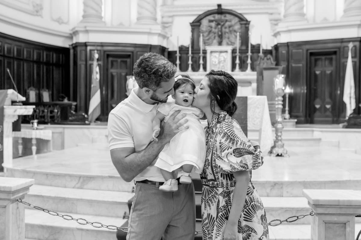 fotografia batizado batismo isis lagoa rodrigo de Freitas paroquia santa margarida maria Rio de Janeiro fotografa família