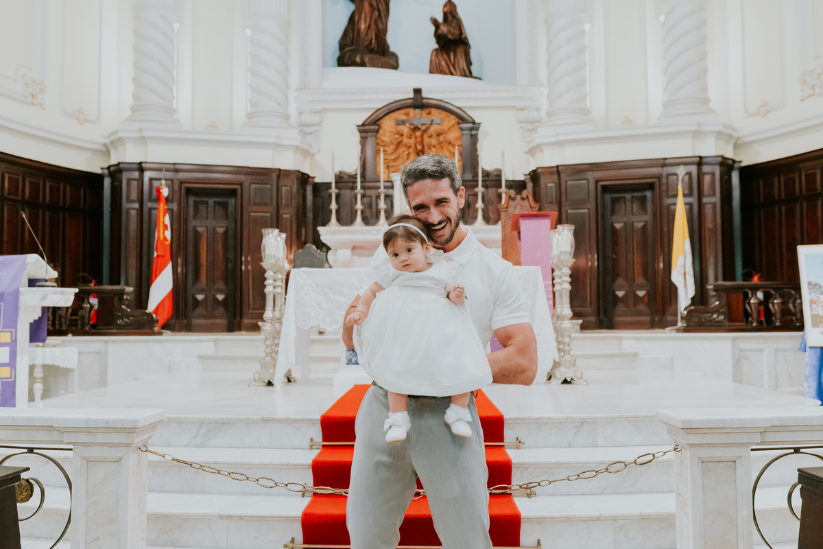 fotografia batizado batismo isis lagoa rodrigo de Freitas paroquia santa margarida maria Rio de Janeiro fotografa família