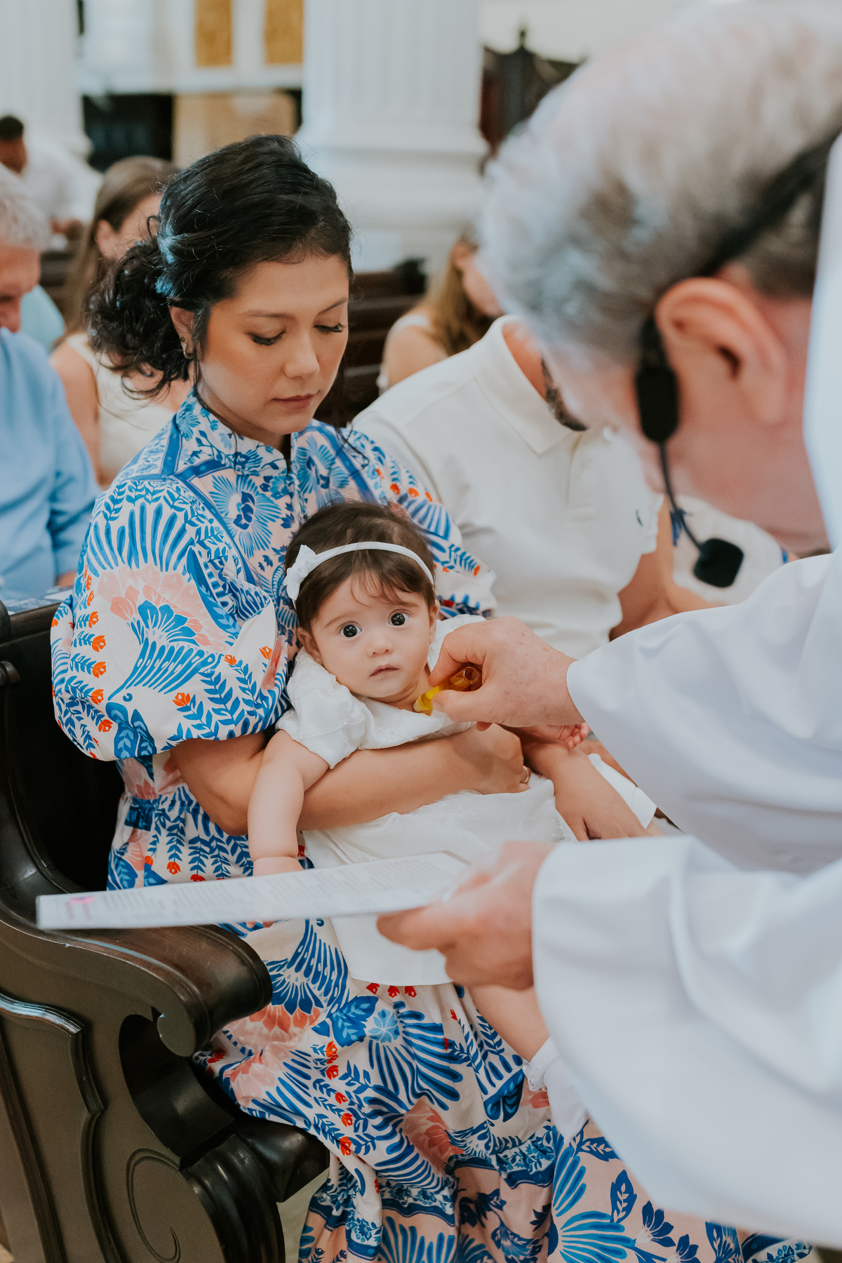 fotografia batizado batismo isis lagoa rodrigo de Freitas paroquia santa margarida maria Rio de Janeiro fotografa família