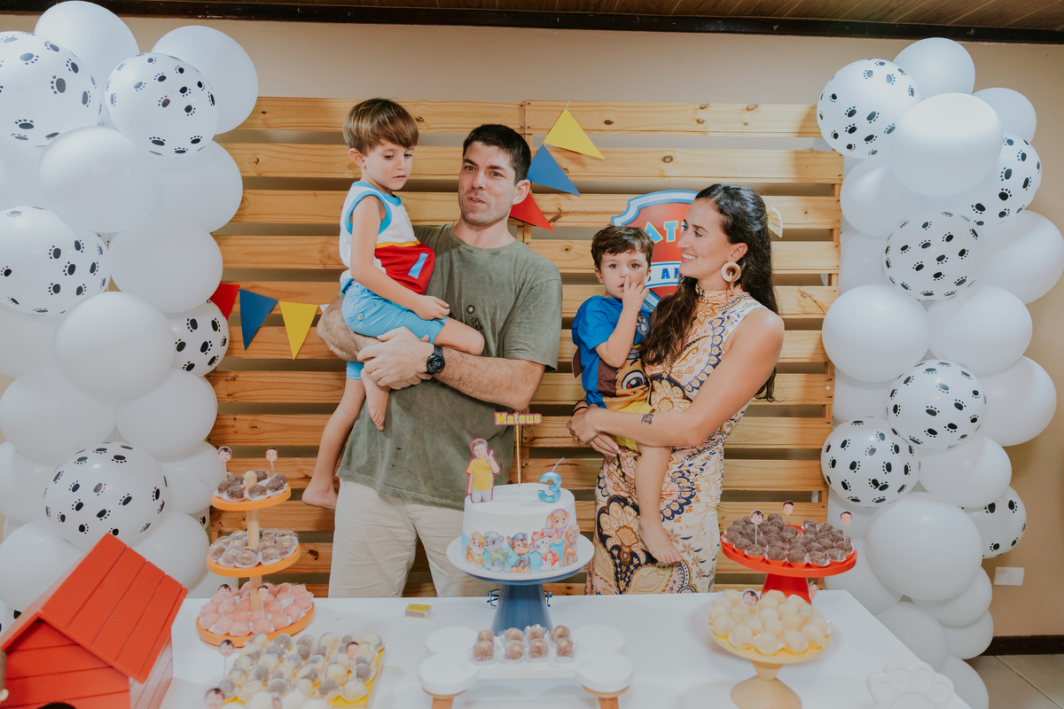 fotografa festa infantil Rio de Janeiro barra da Tijuca 3 anos Mateus fotografa familia bruna Gerson tema patrulha canina