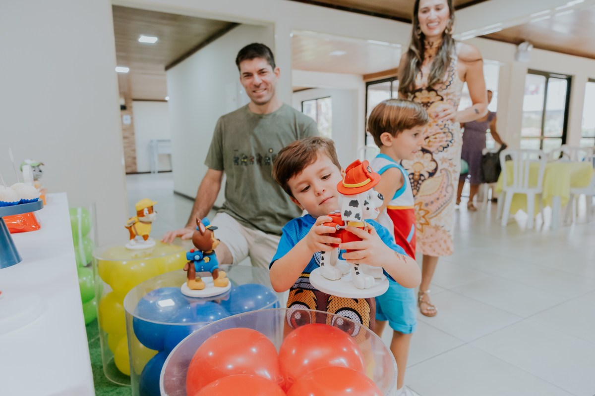 fotografa festa infantil Rio de Janeiro barra da Tijuca 3 anos Mateus fotografa familia bruna Gerson tema patrulha canina