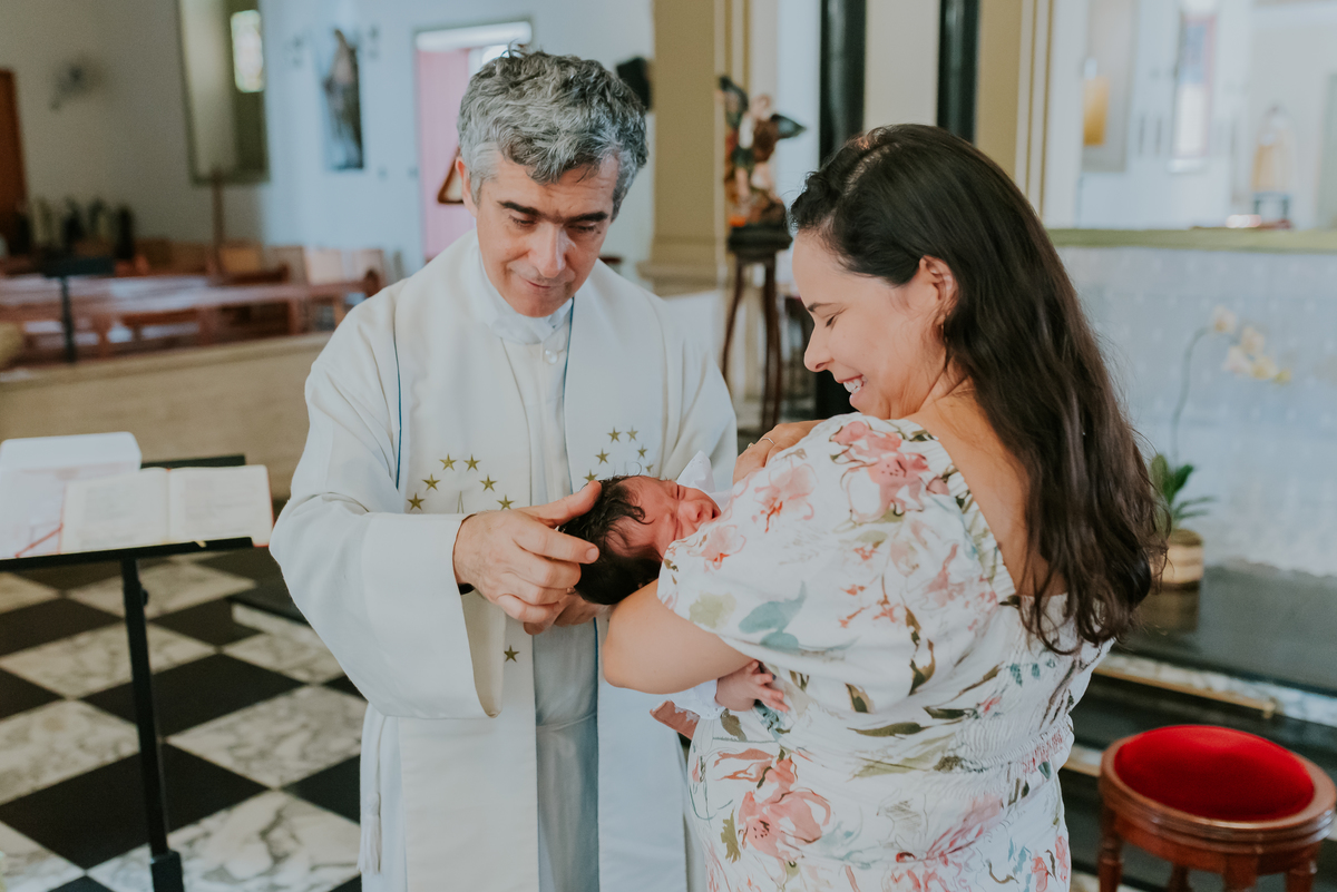 fotografia batizado batismo isabel fotografa familia Rio de Janeiro paroquia bom pastor Tijuca rj bruna Guerson cerimonia 