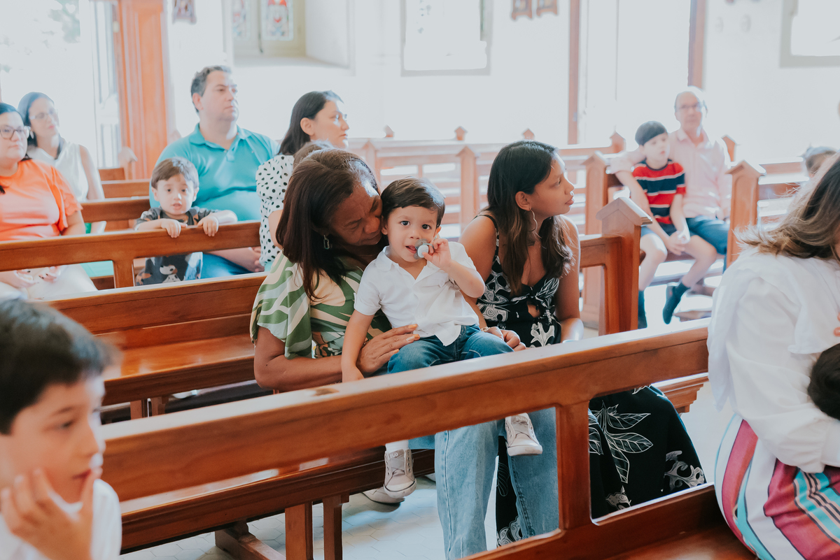 fotografia batizado batismo isabel fotografa familia Rio de Janeiro paroquia bom pastor Tijuca rj bruna Guerson cerimonia 