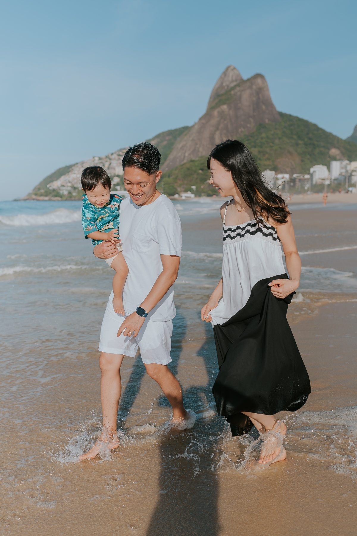 fotografia ensaio familia externo praia Leblon Ipanema Rio de Janeiro fotografa rj leve atemporal sensível espontâneo