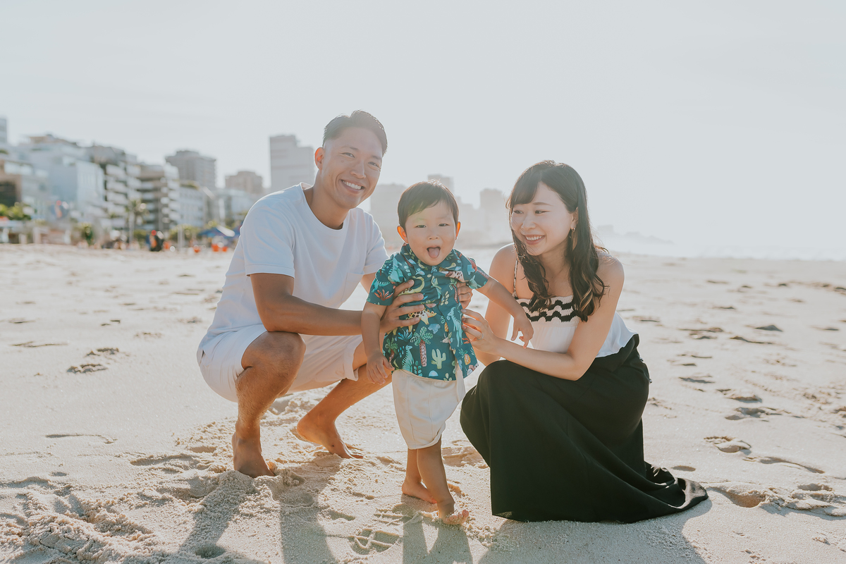 fotografia ensaio familia externo praia Leblon Ipanema Rio de Janeiro fotografa rj leve atemporal sensível espontâneo