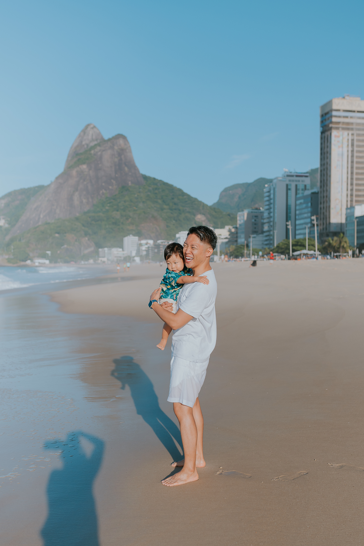 fotografia ensaio familia externo praia Leblon Ipanema Rio de Janeiro fotografa rj leve atemporal sensível espontâneo