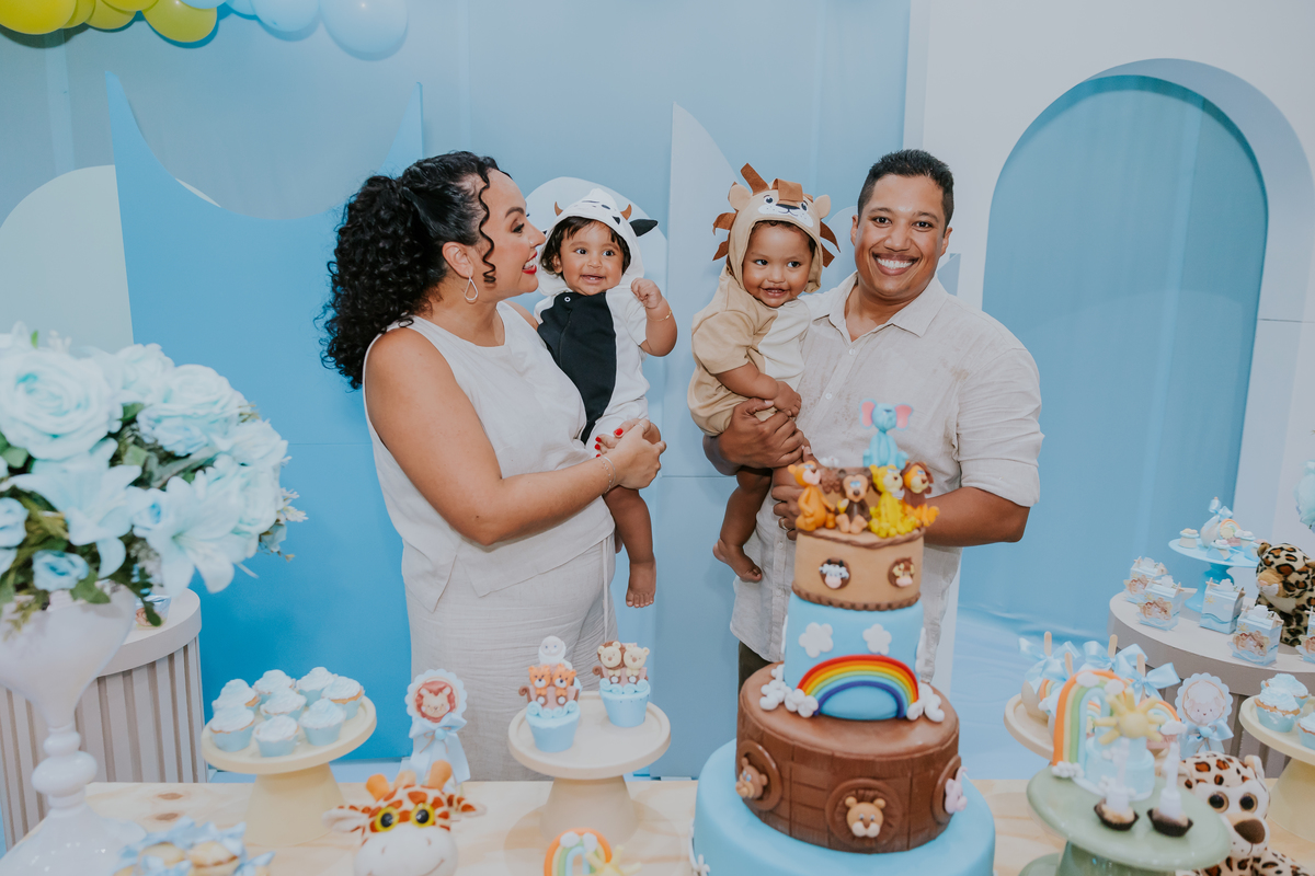 fotografia festa infantil fotografa familia rio de janeiro rj 1 ano Sarah Samuel tema arca de Noé casa de festa estação faz de conta taquara gêmeos 