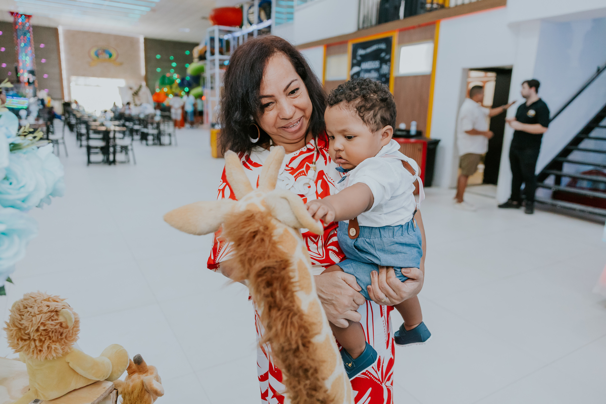fotografia festa infantil fotografa familia rio de janeiro rj 1 ano Sarah Samuel tema arca de Noé casa de festa estação faz de conta taquara gêmeos 