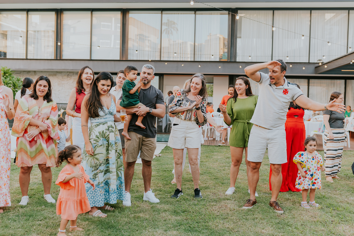 fotografia festa infantil em casa quintal fotografa de famílias 2 anos Sofia ilha do governador Rio de Janeiro bruna guerson 