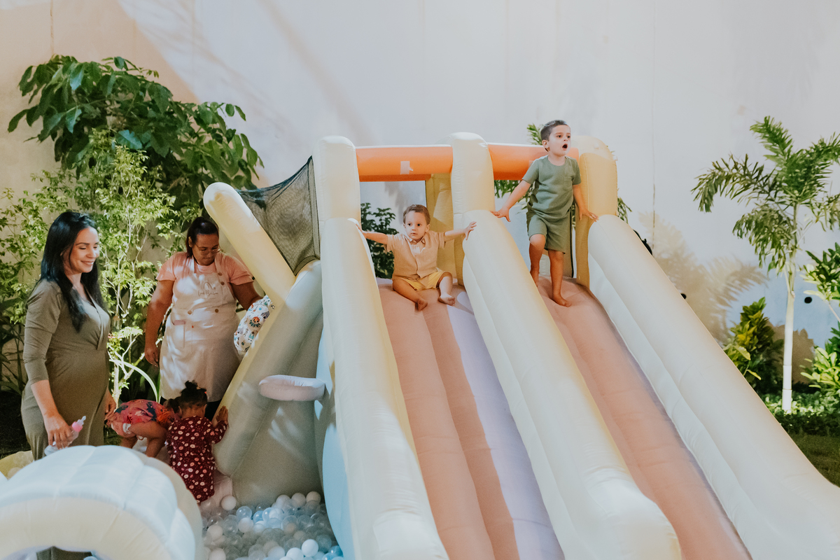 fotografia festa infantil em casa quintal fotografa de famílias 2 anos Sofia ilha do governador Rio de Janeiro bruna guerson 