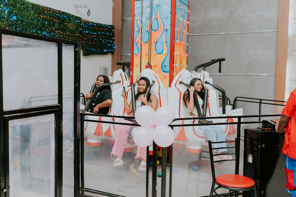 fotografa familia festa infantil 1 ano Elisa tema borboleta casa de festas estação faz de conta taquara Rio de Janeiro Jacarepaguá fotografia 