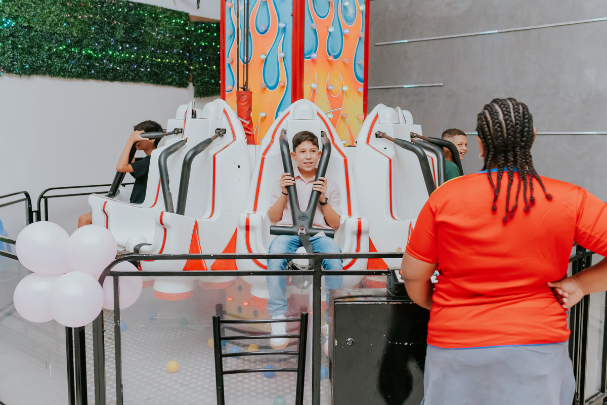 fotografa familia festa infantil 1 ano Elisa tema borboleta casa de festas estação faz de conta taquara Rio de Janeiro Jacarepaguá fotografia 