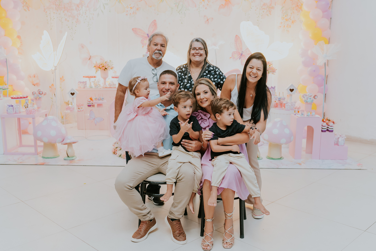 fotografa familia festa infantil 1 ano Elisa tema borboleta casa de festas estação faz de conta taquara Rio de Janeiro Jacarepaguá fotografia 