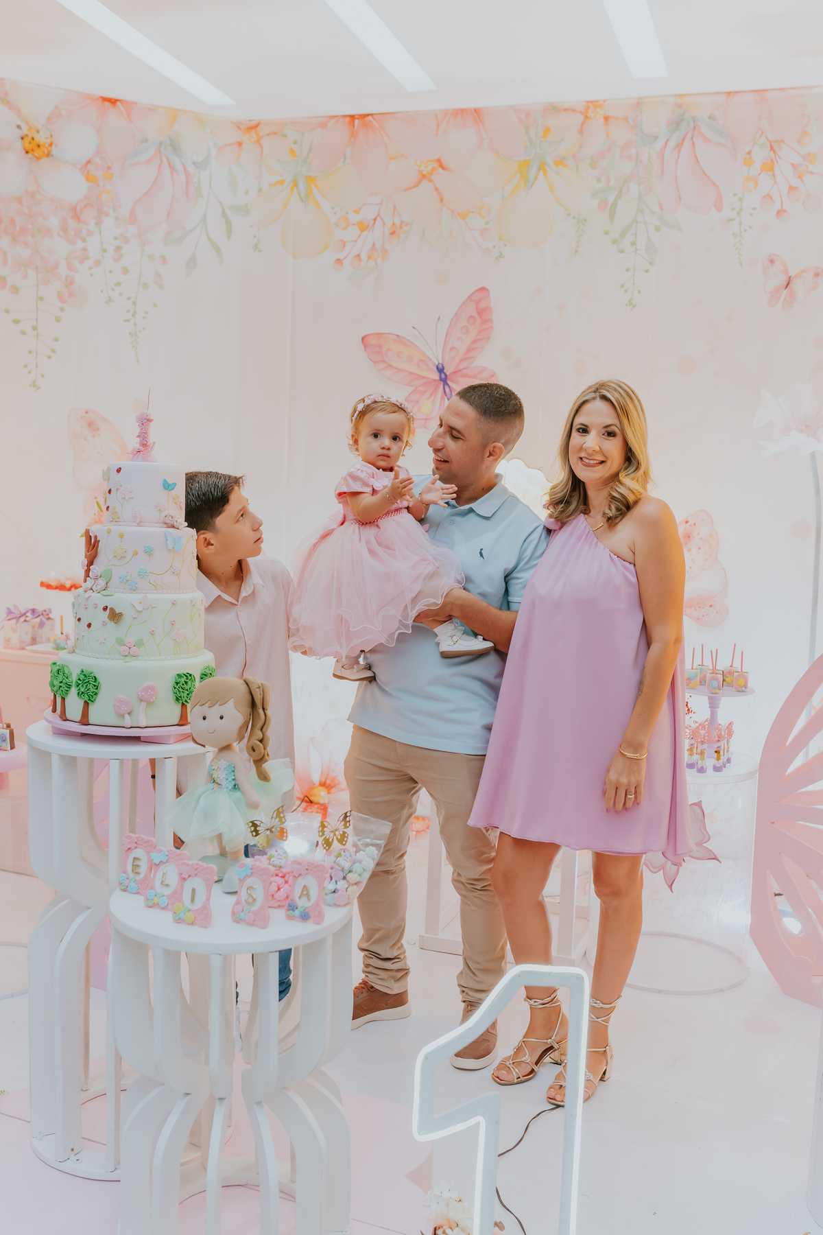 fotografa familia festa infantil 1 ano Elisa tema borboleta casa de festas estação faz de conta taquara Rio de Janeiro Jacarepaguá fotografia 
