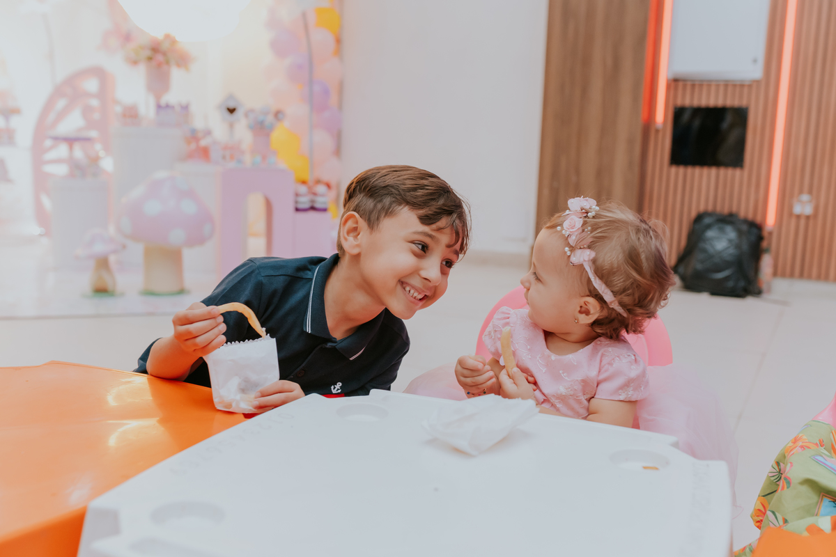fotografa familia festa infantil 1 ano Elisa tema borboleta casa de festas estação faz de conta taquara Rio de Janeiro Jacarepaguá fotografia 