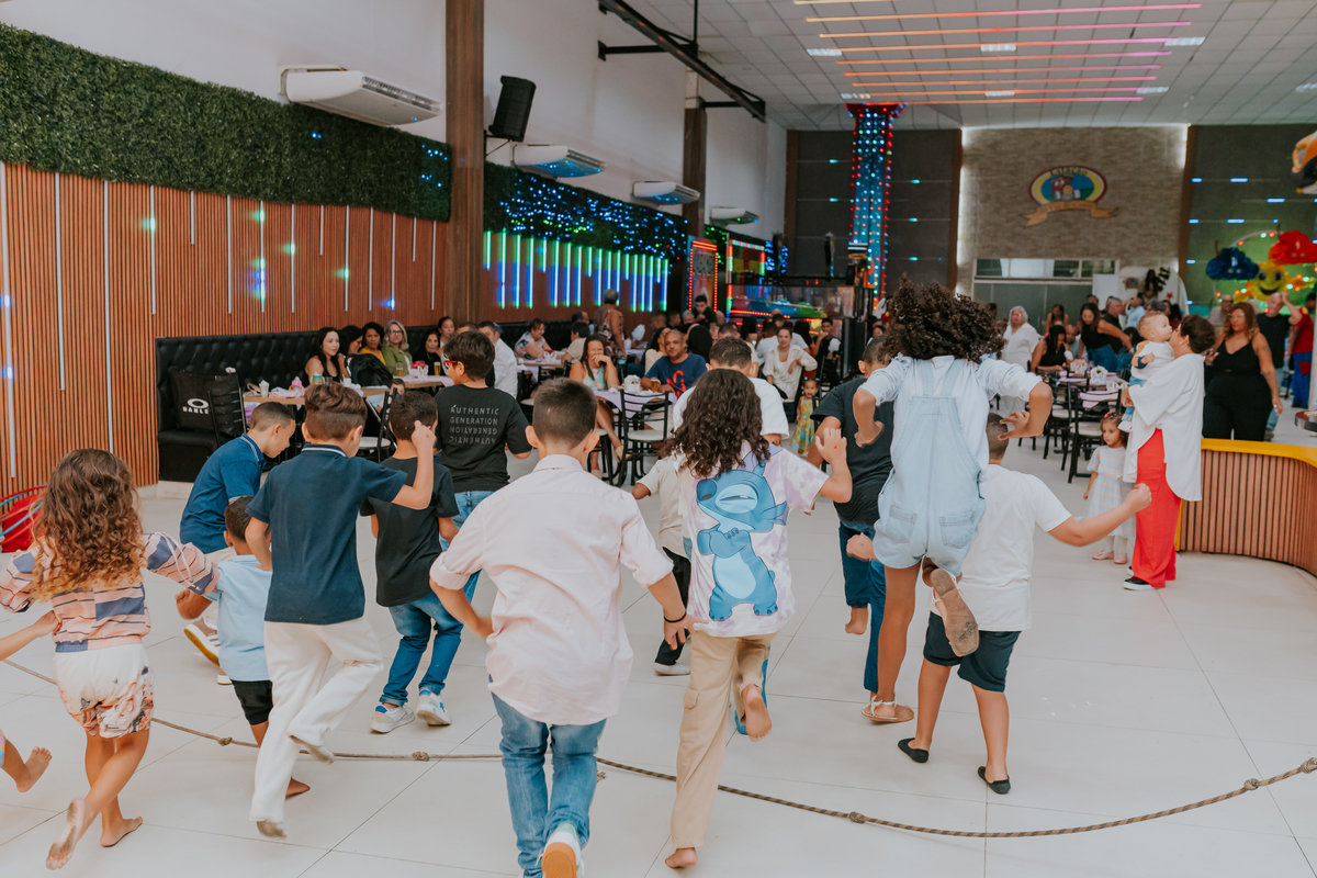 fotografa familia festa infantil 1 ano Elisa tema borboleta casa de festas estação faz de conta taquara Rio de Janeiro Jacarepaguá fotografia 