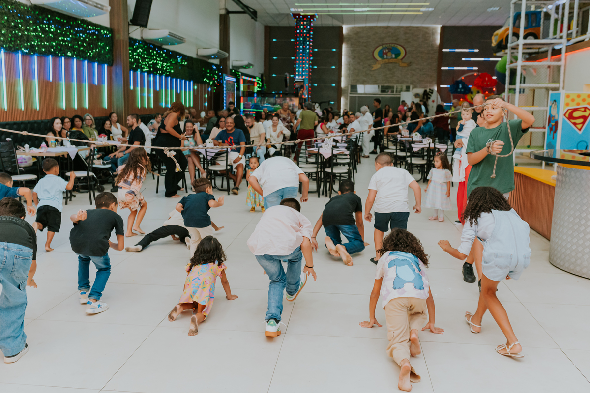 fotografa familia festa infantil 1 ano Elisa tema borboleta casa de festas estação faz de conta taquara Rio de Janeiro Jacarepaguá fotografia 