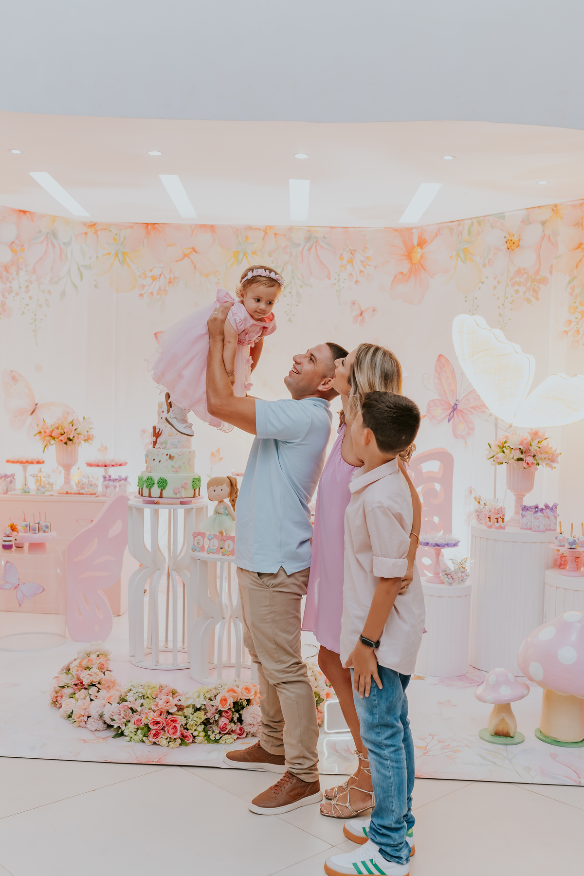 fotografa familia festa infantil 1 ano Elisa tema borboleta casa de festas estação faz de conta taquara Rio de Janeiro Jacarepaguá fotografia 