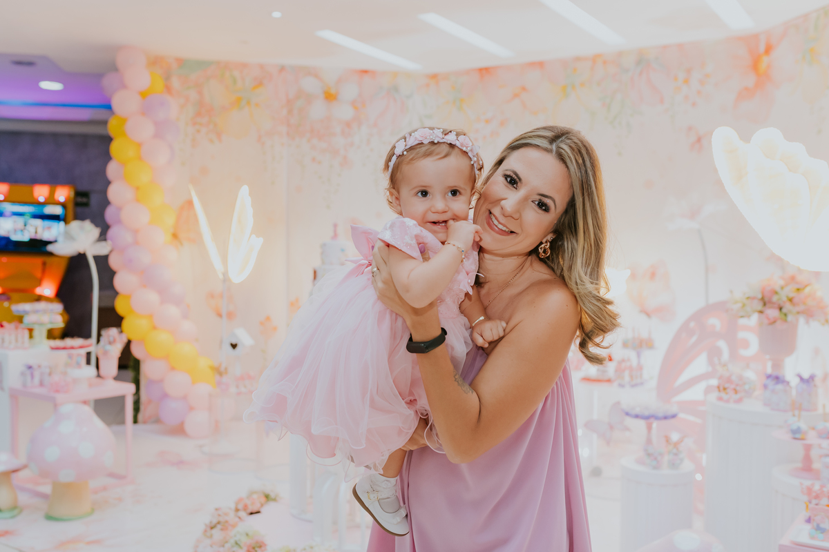 fotografa familia festa infantil 1 ano Elisa tema borboleta casa de festas estação faz de conta taquara Rio de Janeiro Jacarepaguá fotografia 