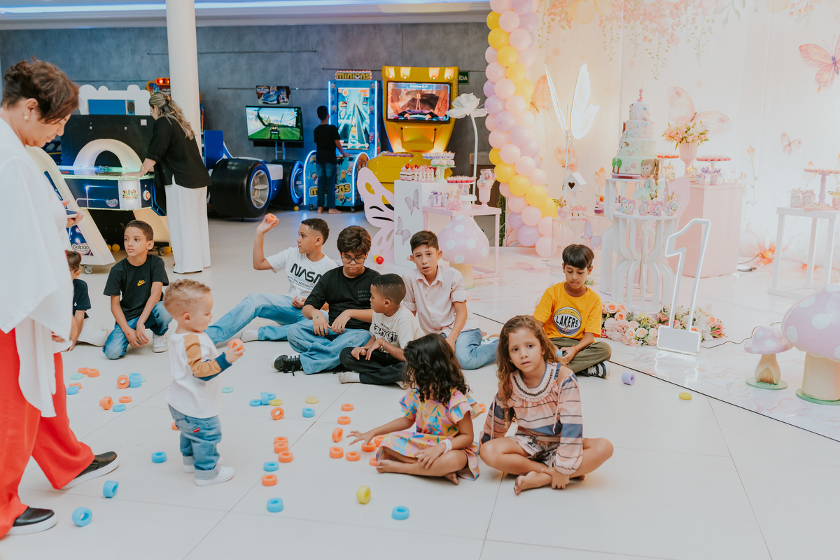 fotografa familia festa infantil 1 ano Elisa tema borboleta casa de festas estação faz de conta taquara Rio de Janeiro Jacarepaguá fotografia 