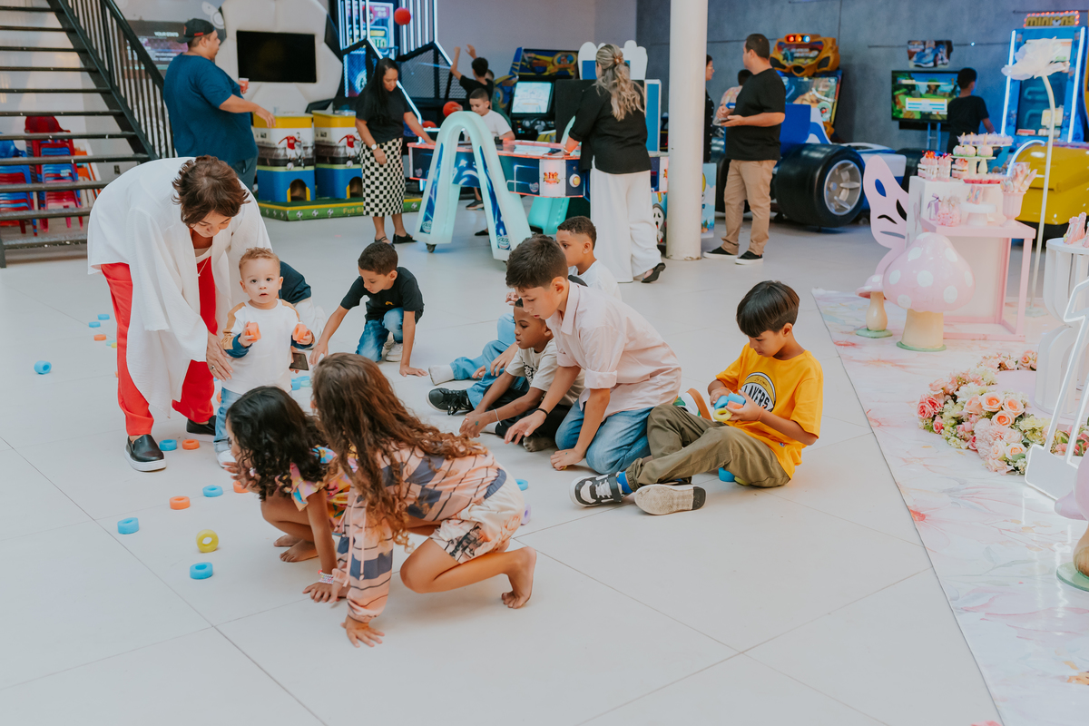 fotografa familia festa infantil 1 ano Elisa tema borboleta casa de festas estação faz de conta taquara Rio de Janeiro Jacarepaguá fotografia 