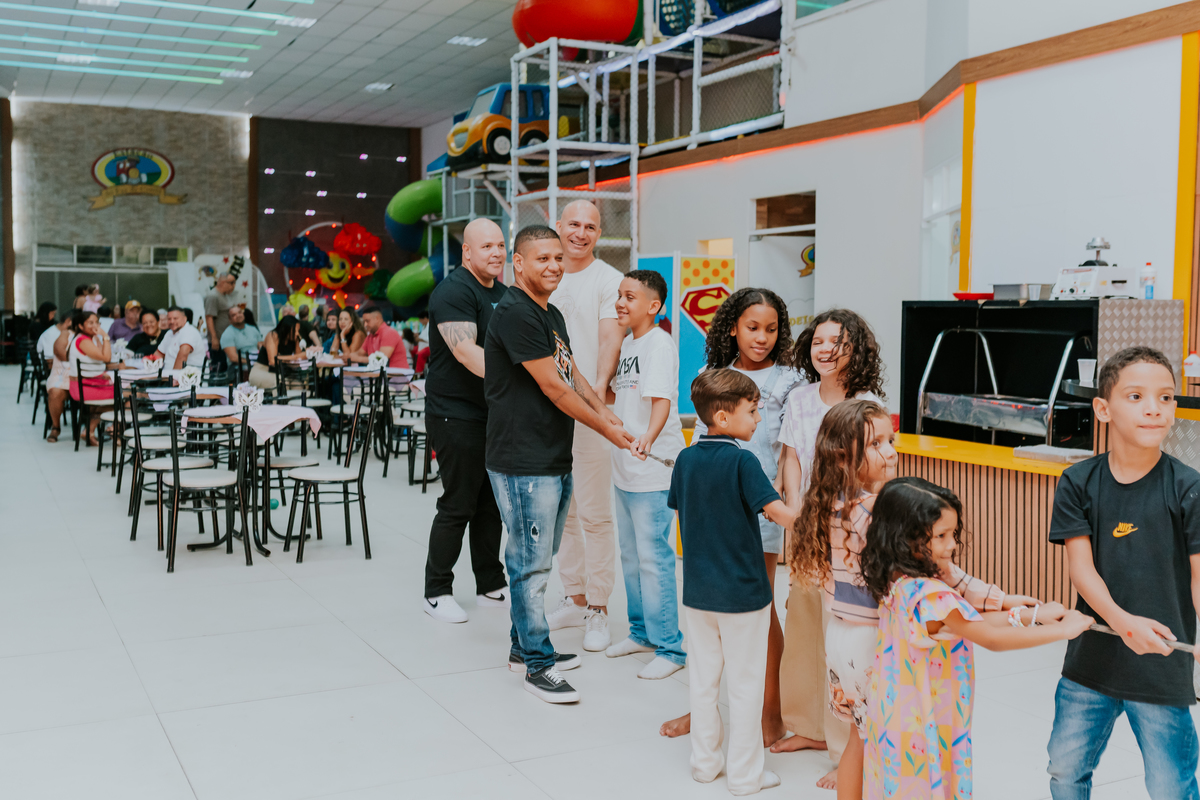 fotografa familia festa infantil 1 ano Elisa tema borboleta casa de festas estação faz de conta taquara Rio de Janeiro Jacarepaguá fotografia 