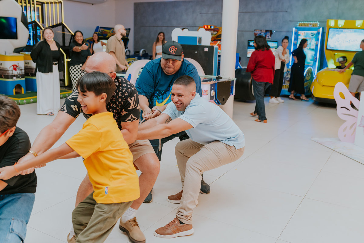 fotografa familia festa infantil 1 ano Elisa tema borboleta casa de festas estação faz de conta taquara Rio de Janeiro Jacarepaguá fotografia 